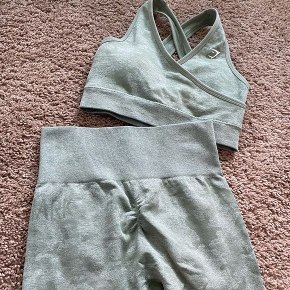 Gymshark set - Picture 3 of 5